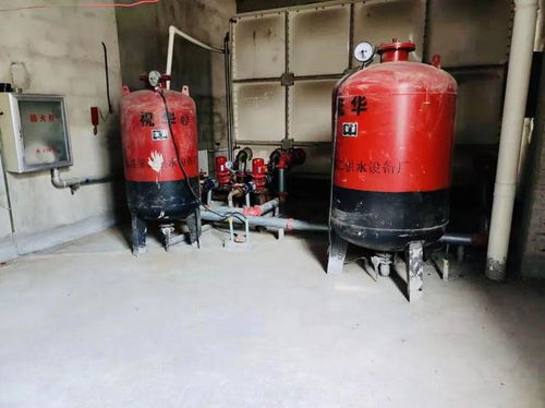 高新区大队开展消防设备用房和消防设施器材 垃圾大清运 卫生大清扫 活动